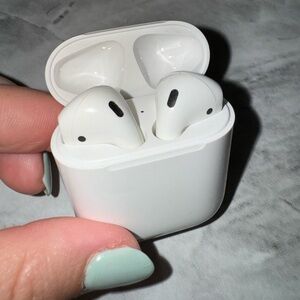 AirPods (2nd generation)